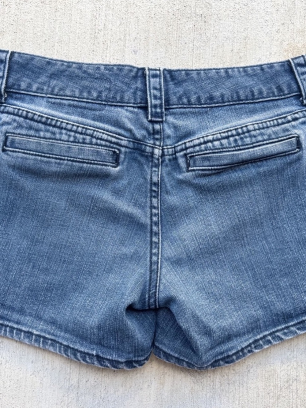 Trendy Y2K/00's Gap Limited Edition 1969 Women's Size 6 Denim Blue Mini Short